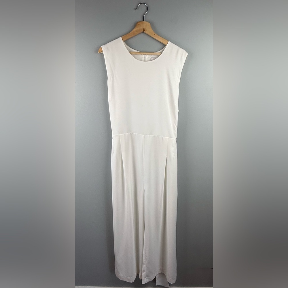 Charles Henry Elegant White Sleeveless Jumpsuit